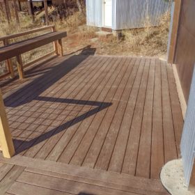 deck with built-in bench.